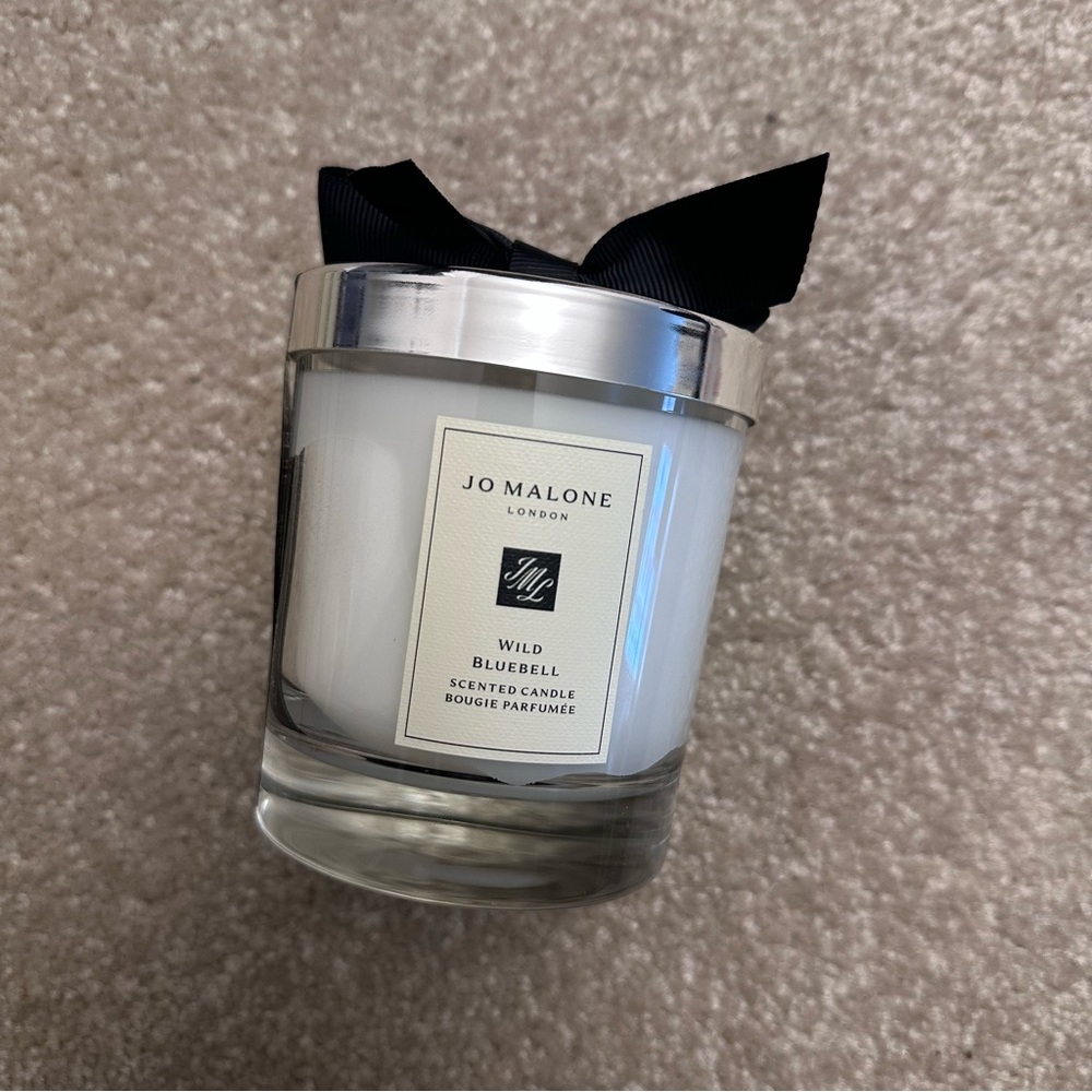 BN full size Jo Malone Wild Bluebell Candle, 200g